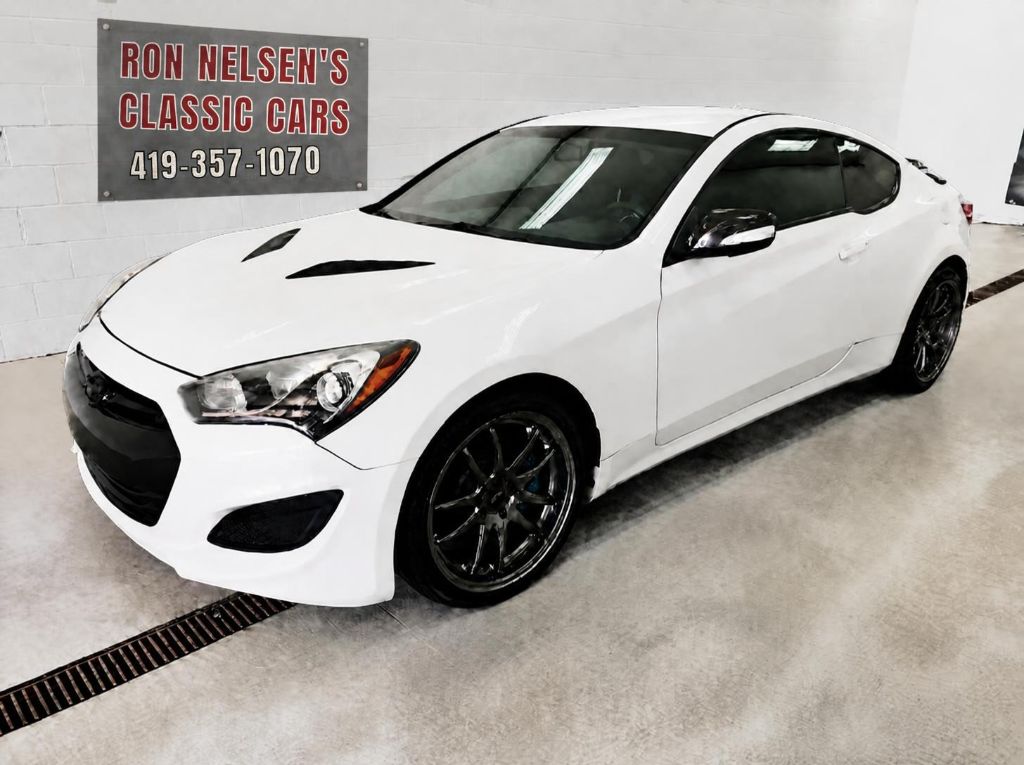 2013 Hyundai Genesis - $11,875
