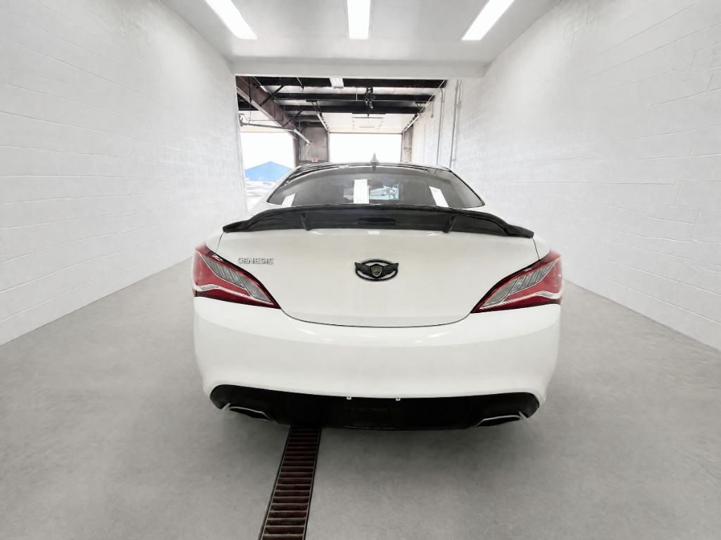 2013 Hyundai Genesis - $11,875
