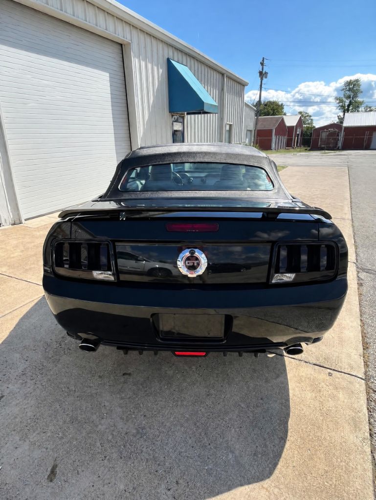 2006 Ford Mustang - $13,125