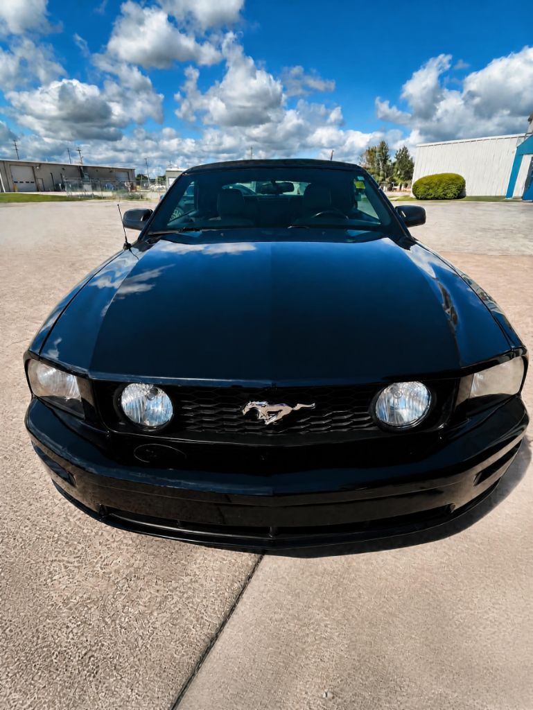 2006 Ford Mustang - $13,125