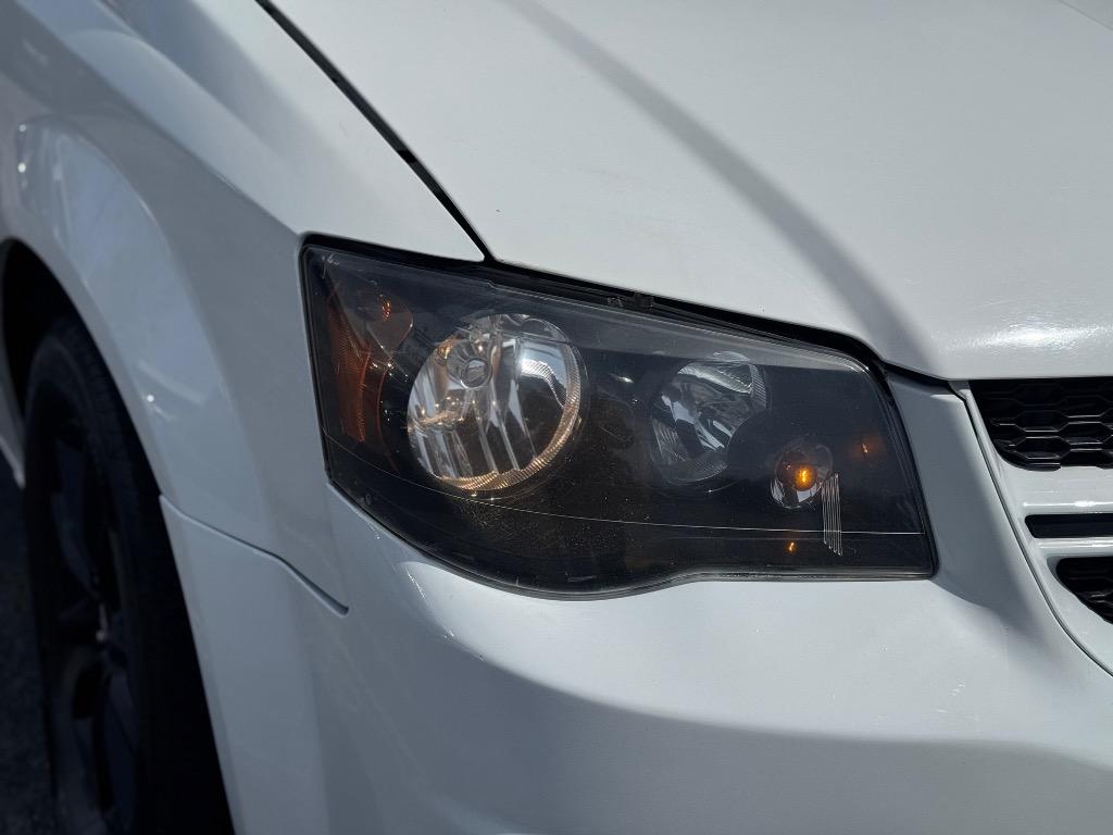 2020 Dodge Grand Caravan - $14,995
