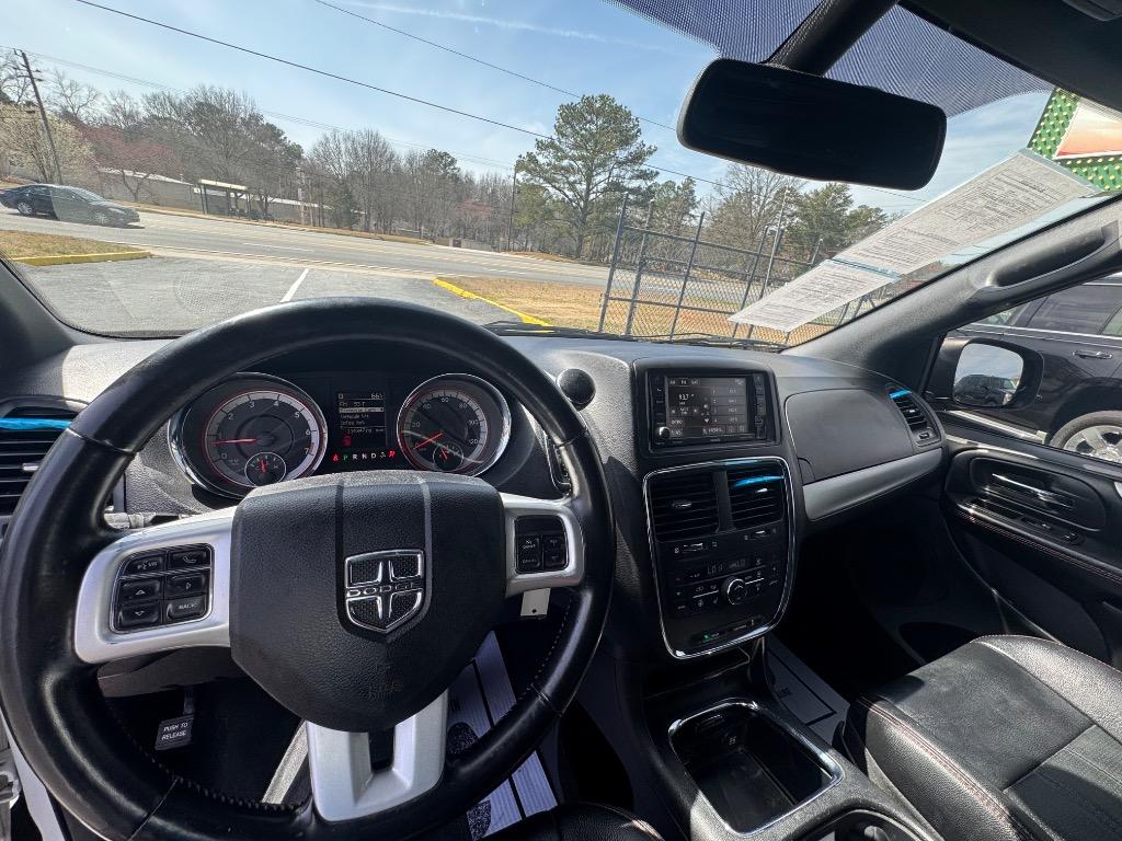 2020 Dodge Grand Caravan - $14,995