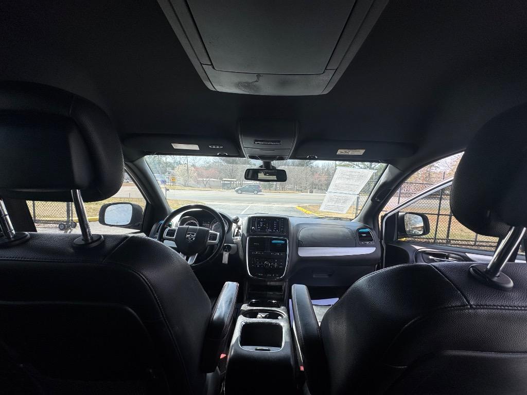 2020 Dodge Grand Caravan - $14,995