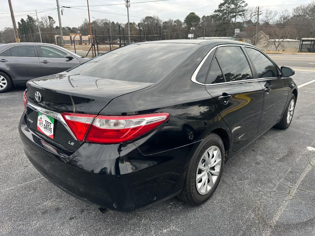 2015 Toyota Camry LE photo