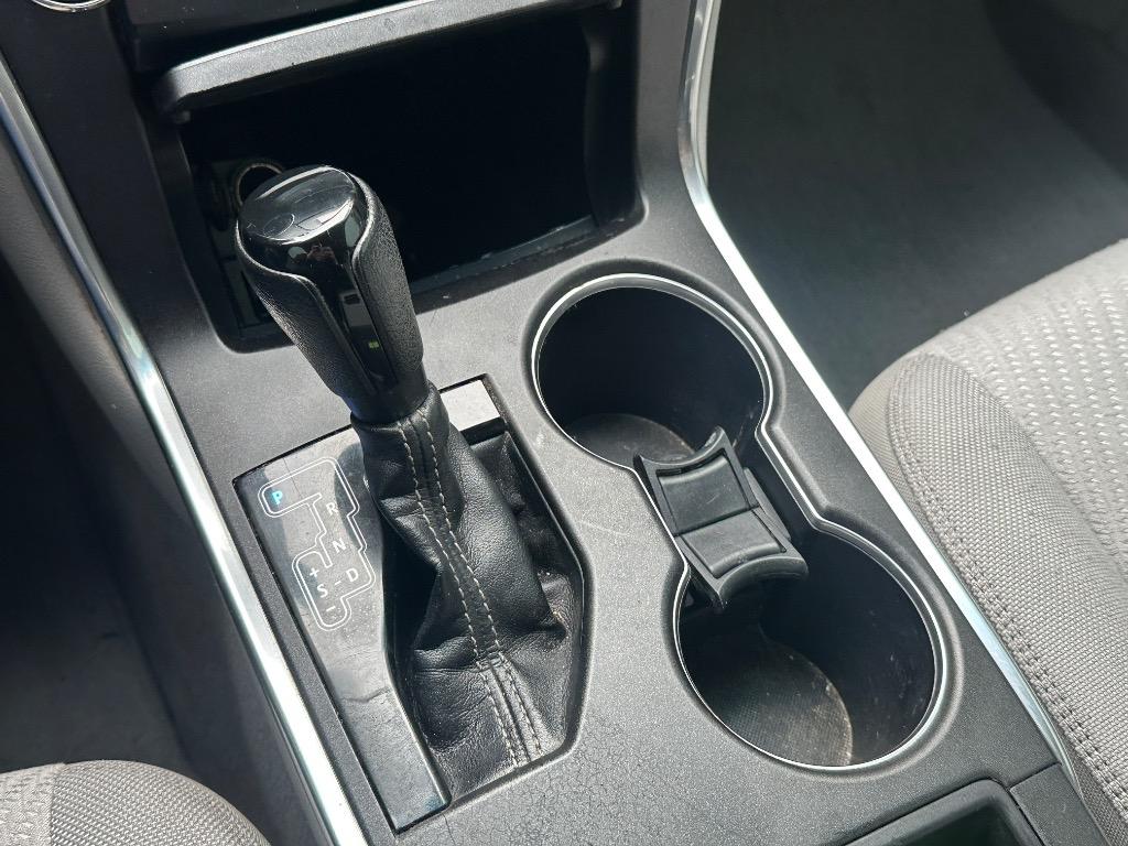 2015 Toyota Camry LE photo