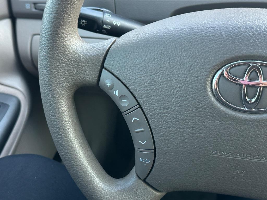 2005 Toyota Camry Standard photo