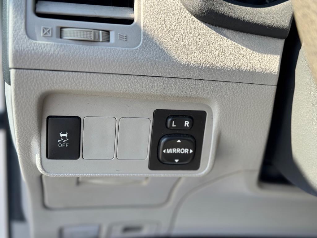 2012 Toyota Corolla L photo