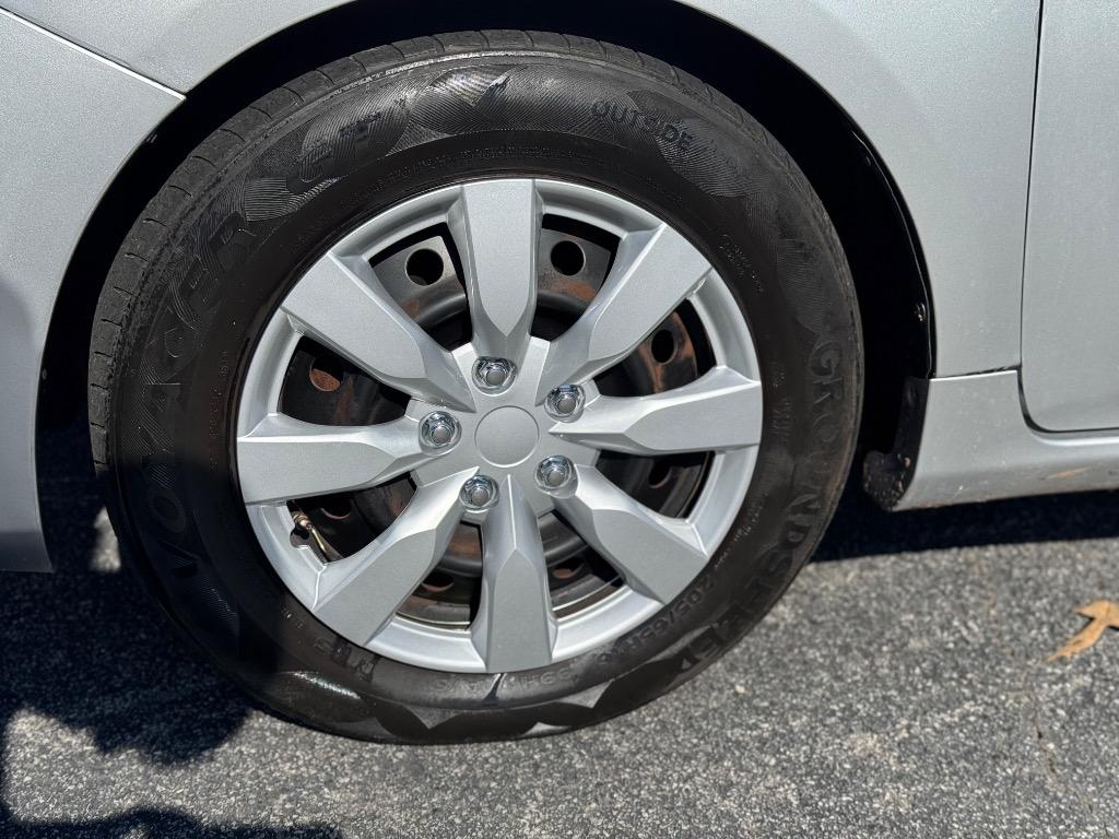 2012 Toyota Corolla L photo