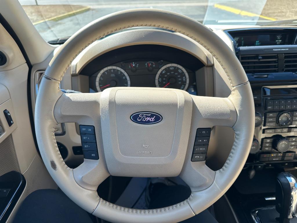 2010 Ford Escape Limited photo