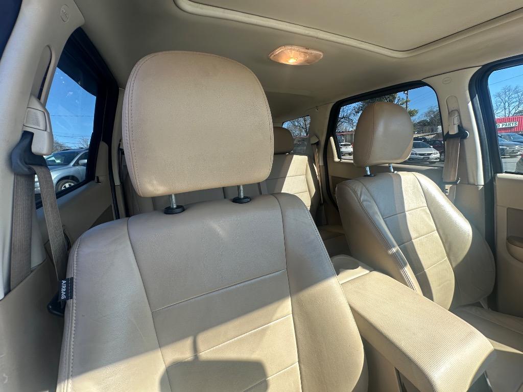 2010 Ford Escape Limited photo