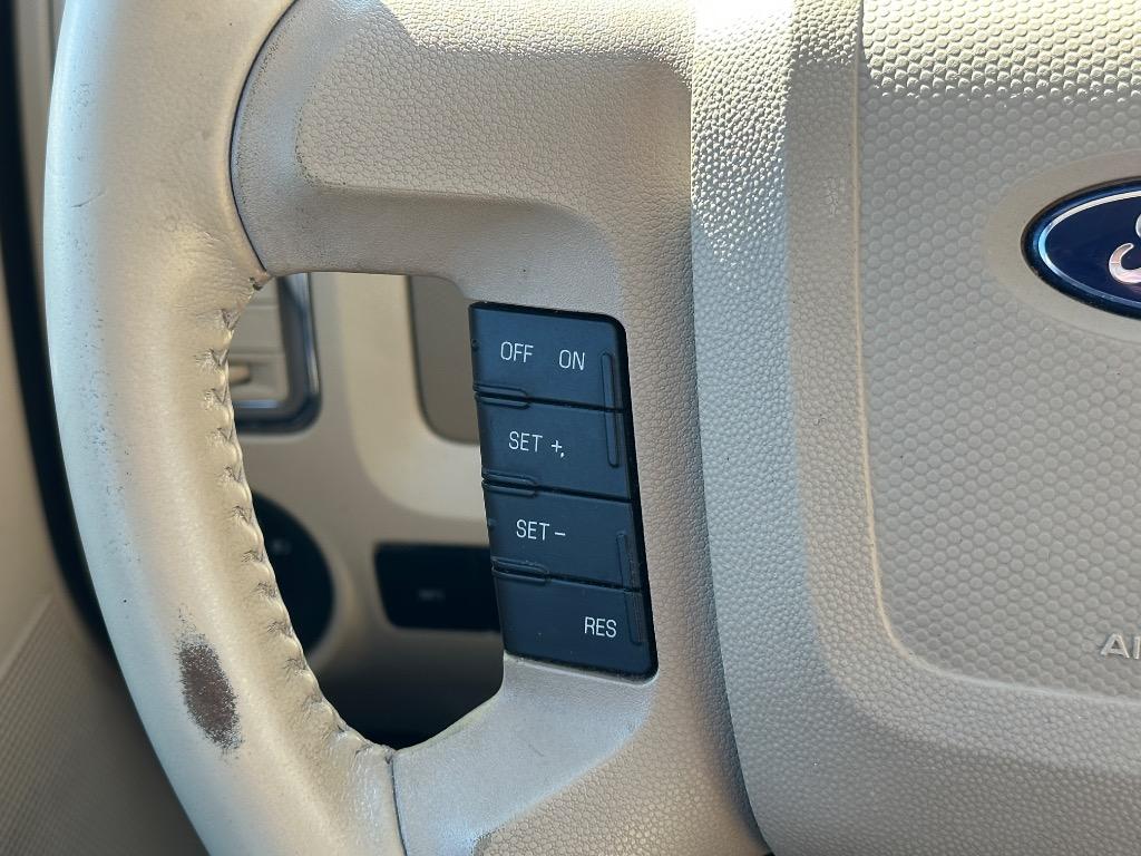 2010 Ford Escape Limited photo