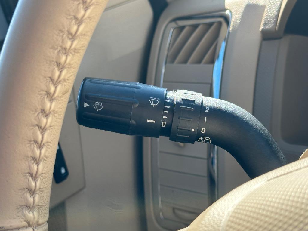 2010 Ford Escape Limited photo