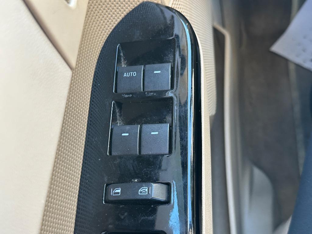 2010 Ford Escape Limited photo