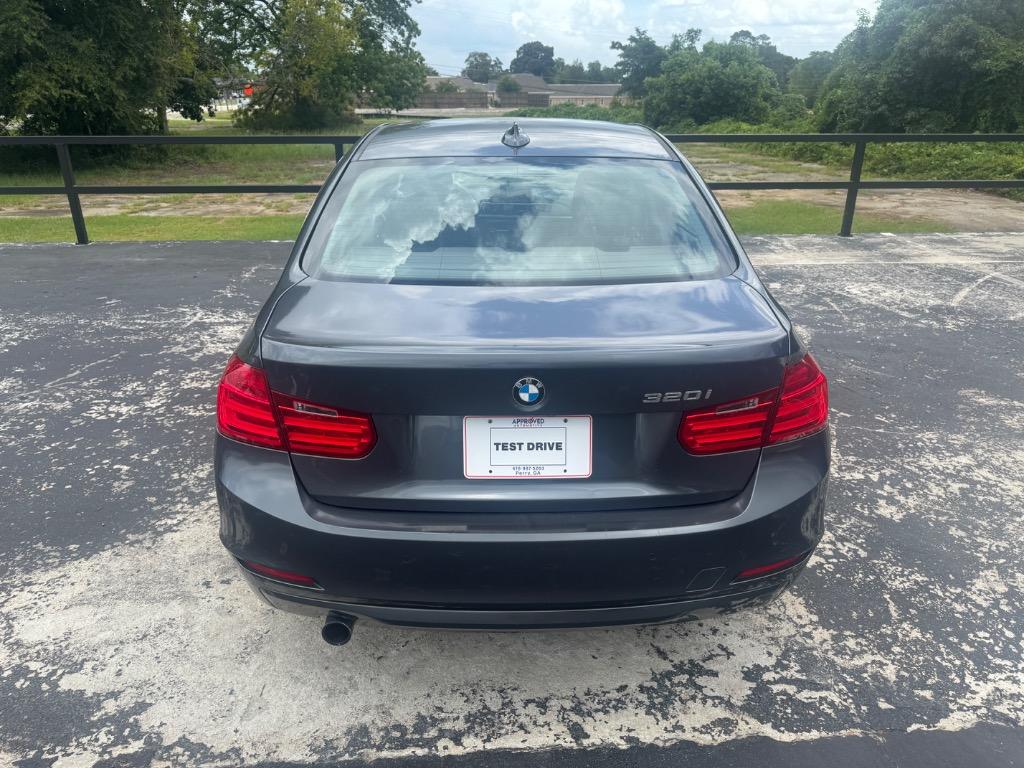 2014 BMW 320i