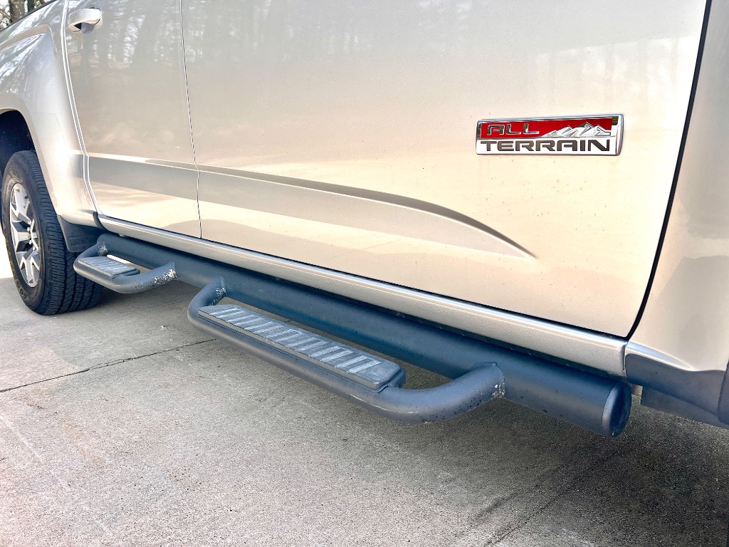2016 GMC Canyon SLE photo