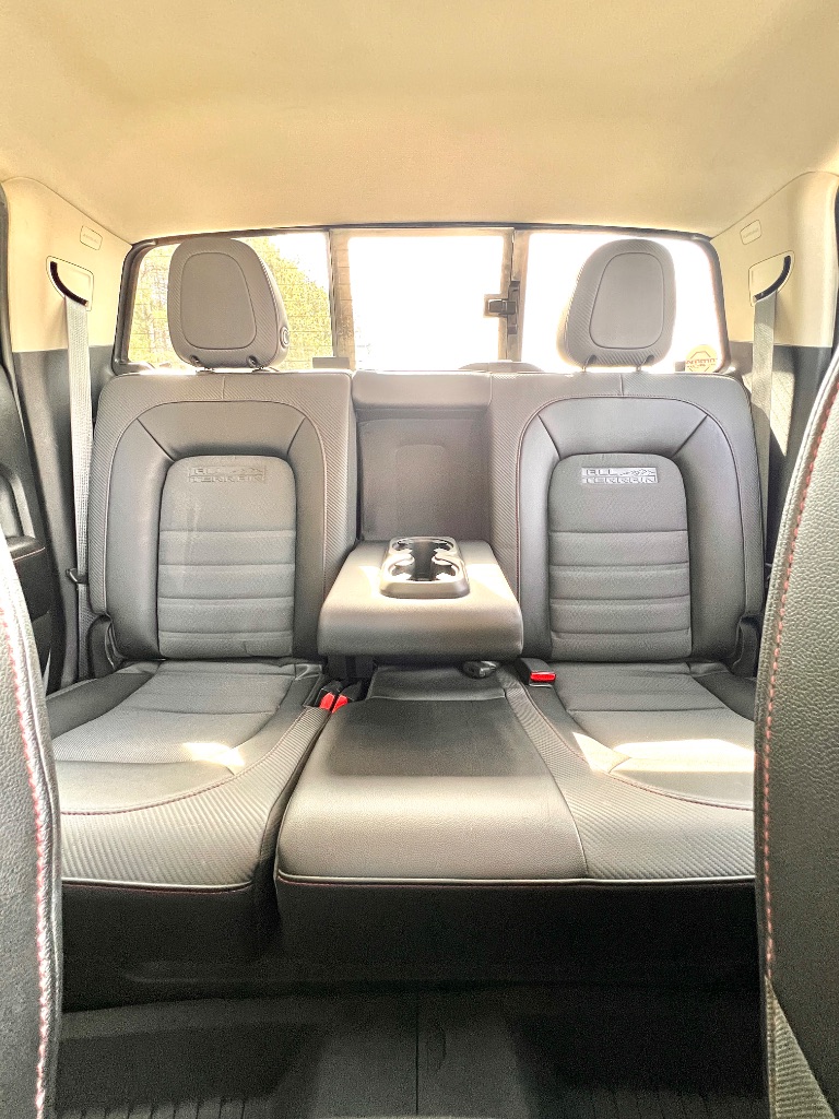 2016 GMC Canyon SLE photo