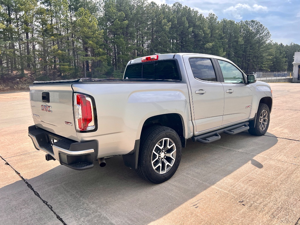 2016 GMC Canyon SLE photo
