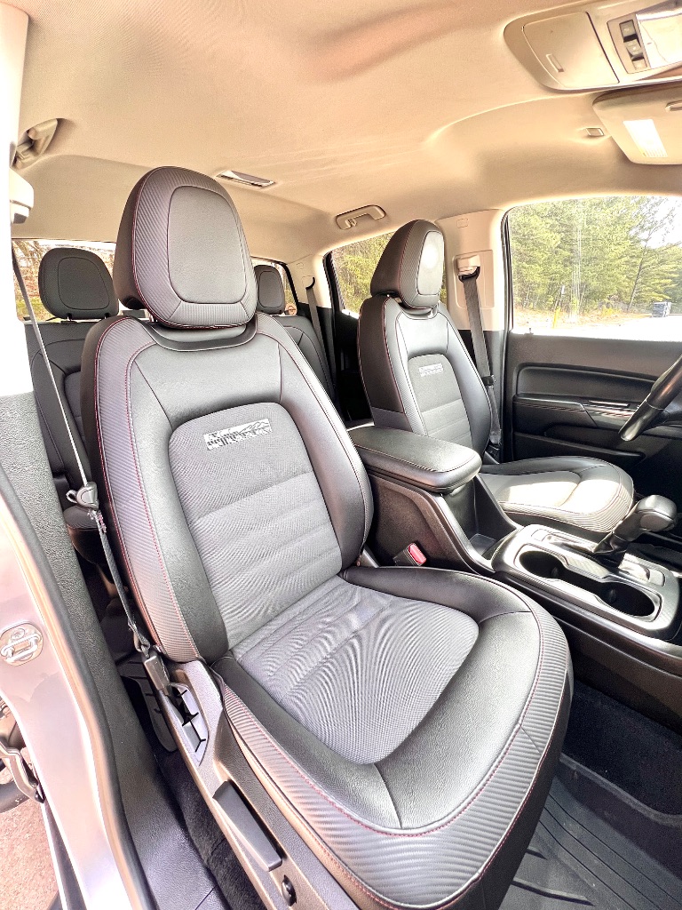 2016 GMC Canyon SLE photo