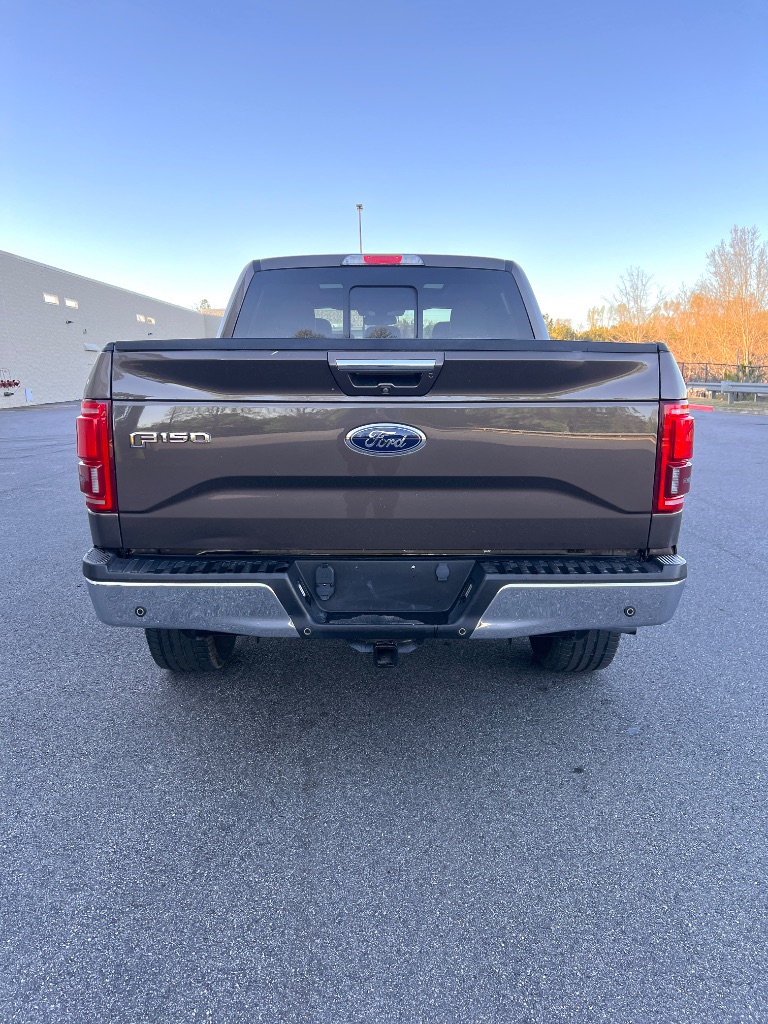 2016 Ford F150 Lariat photo