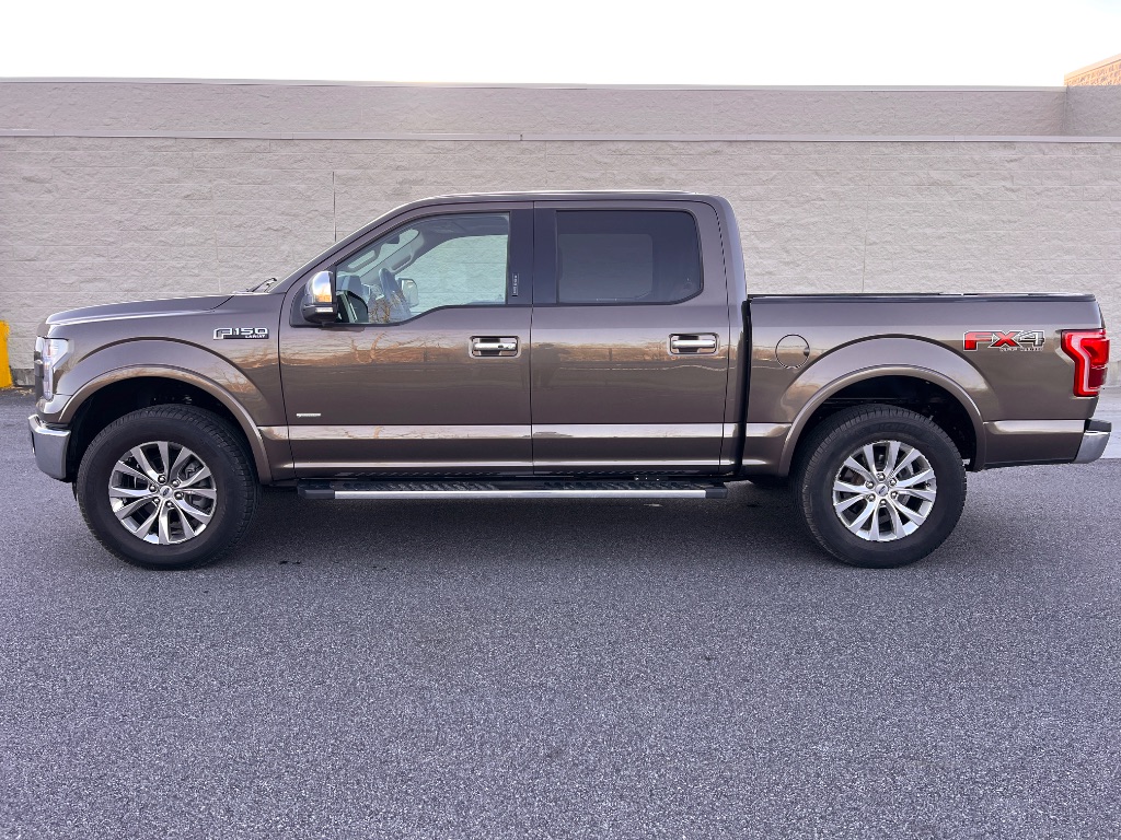 2016 Ford F150 Lariat photo