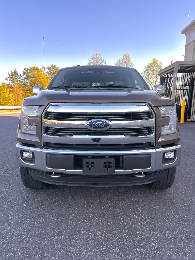 2016 Ford F150 Lariat photo