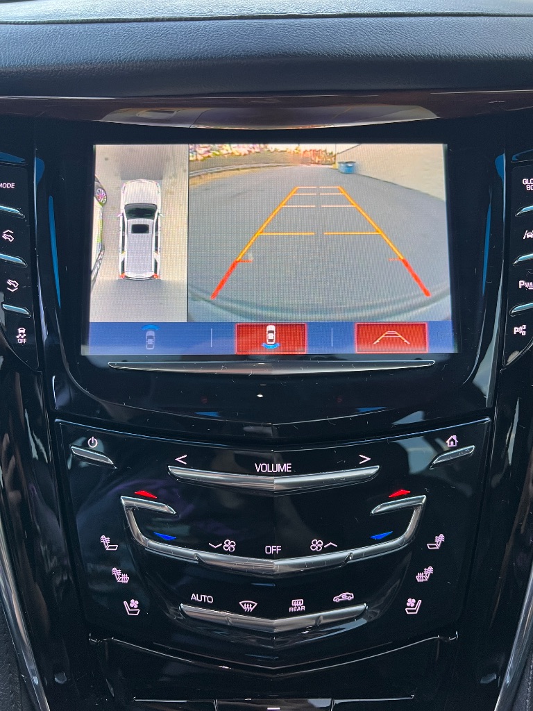 2018 Cadillac Escalade ESV Luxury photo