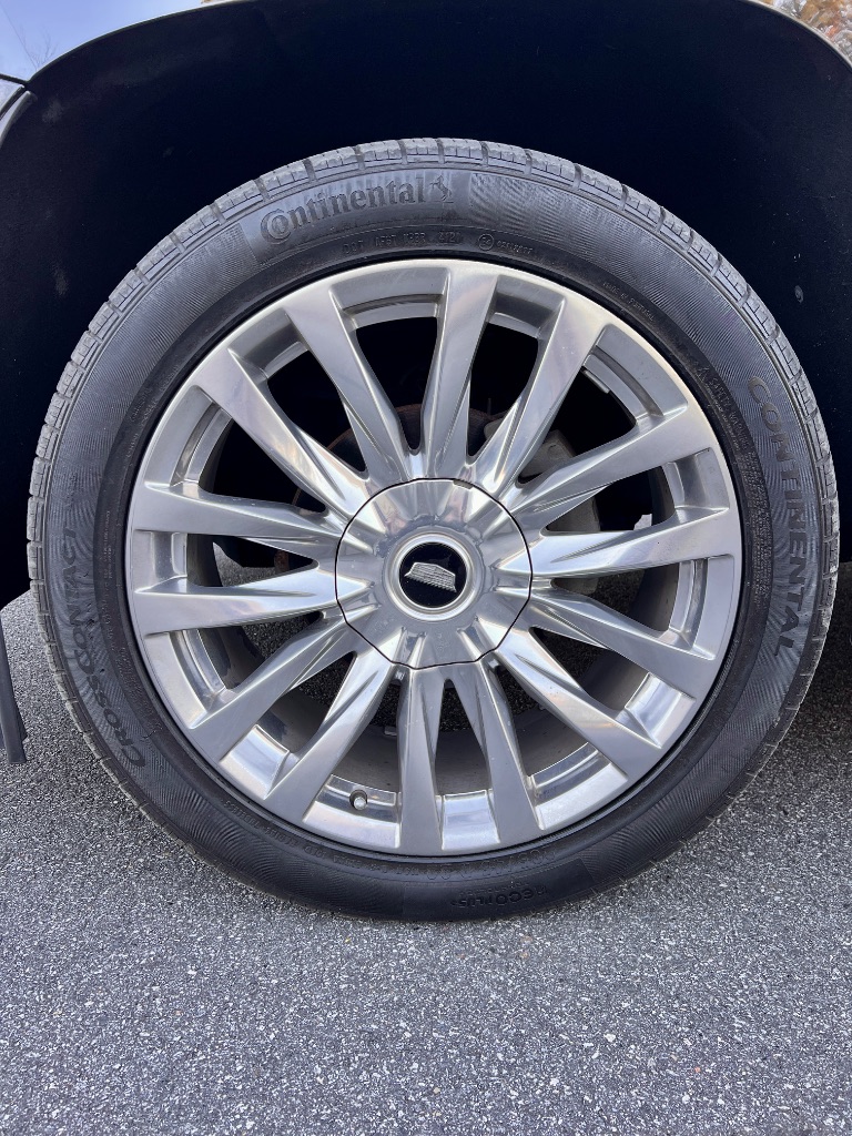 2018 Cadillac Escalade ESV Luxury photo