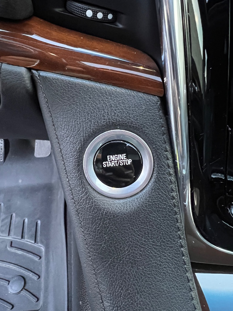 2018 Cadillac Escalade ESV Luxury photo