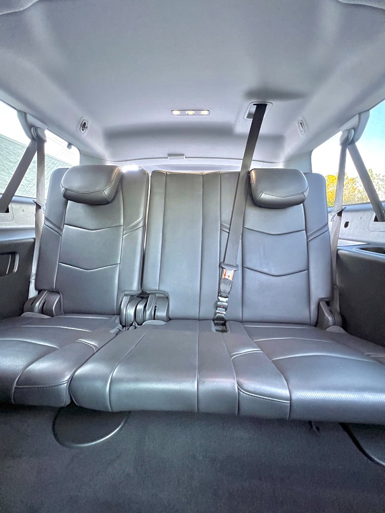 2018 Cadillac Escalade ESV Luxury photo