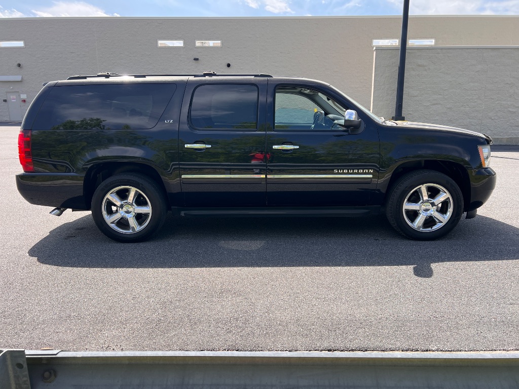 2013 Chevrolet Suburban LTZ 1500 photo