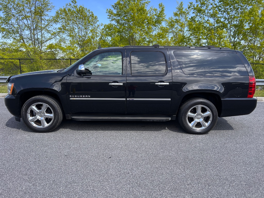 2013 Chevrolet Suburban LTZ 1500 photo