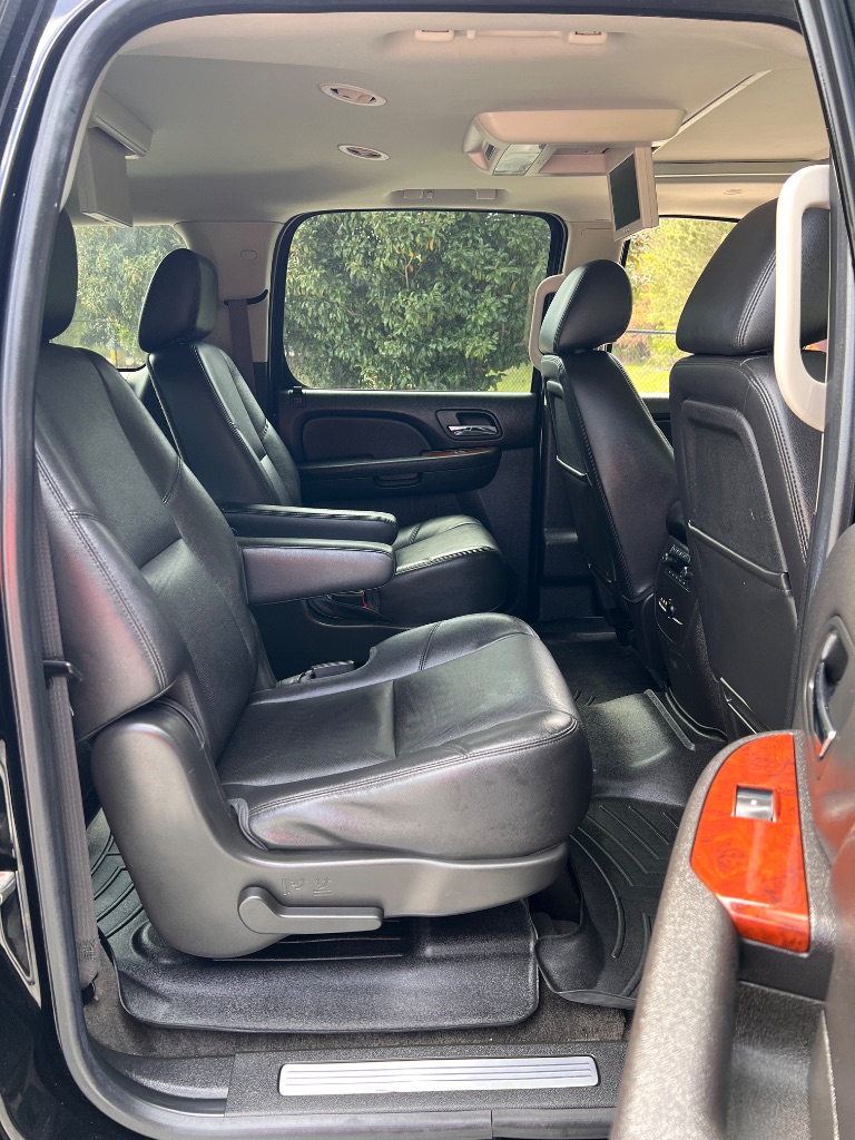 2013 Chevrolet Suburban LTZ 1500 photo