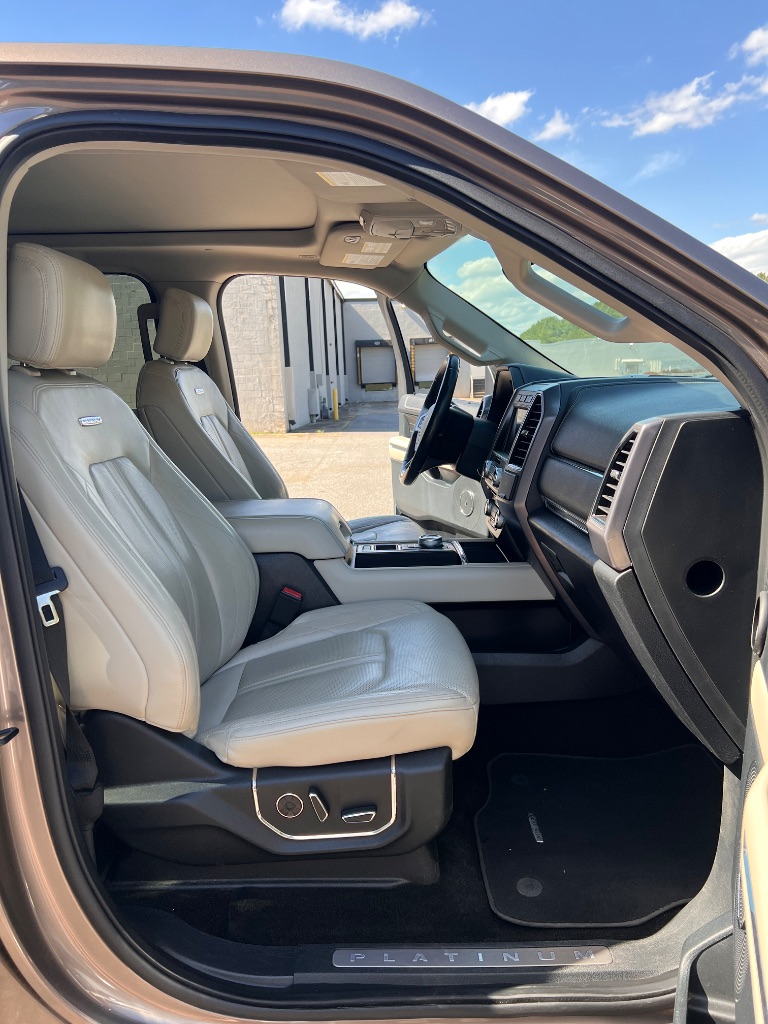 2018 Ford Expedition Platinum photo