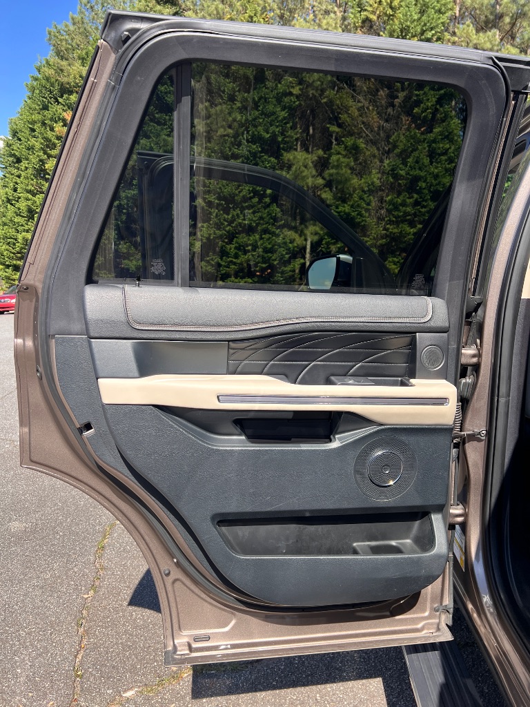 2018 Ford Expedition Platinum photo