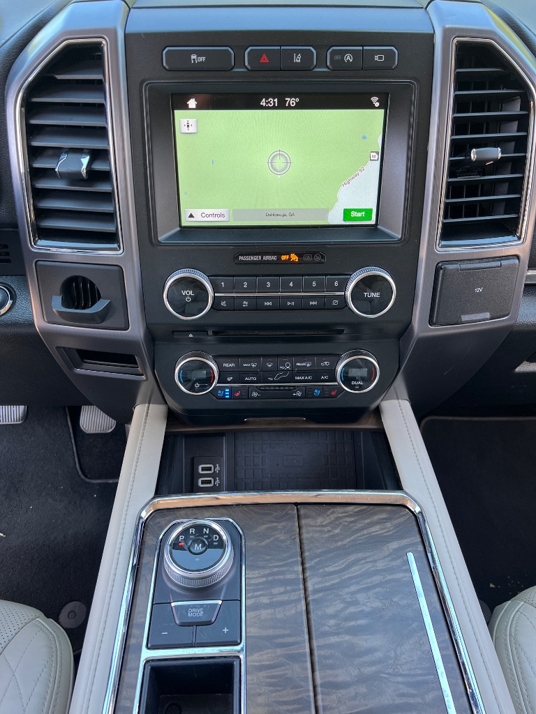 2018 Ford Expedition Platinum photo
