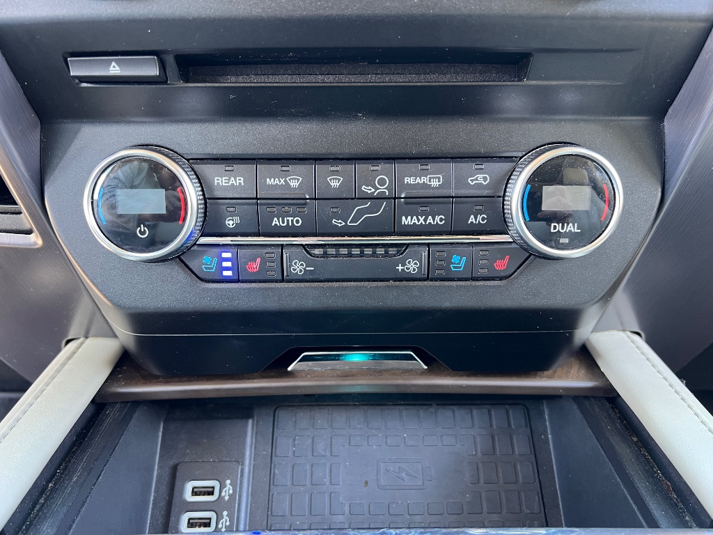2018 Ford Expedition Platinum photo