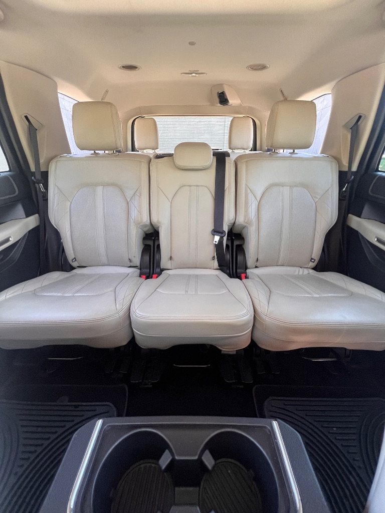 2018 Ford Expedition Platinum photo