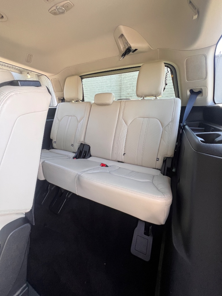 2018 Ford Expedition Platinum photo