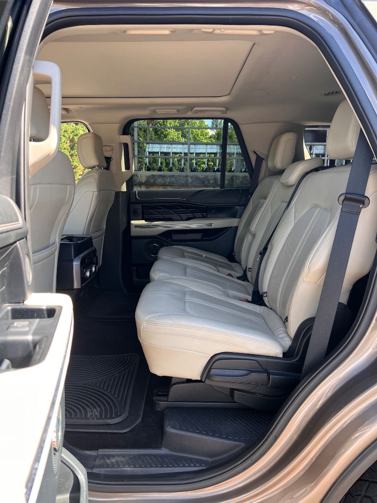 2018 Ford Expedition Platinum photo