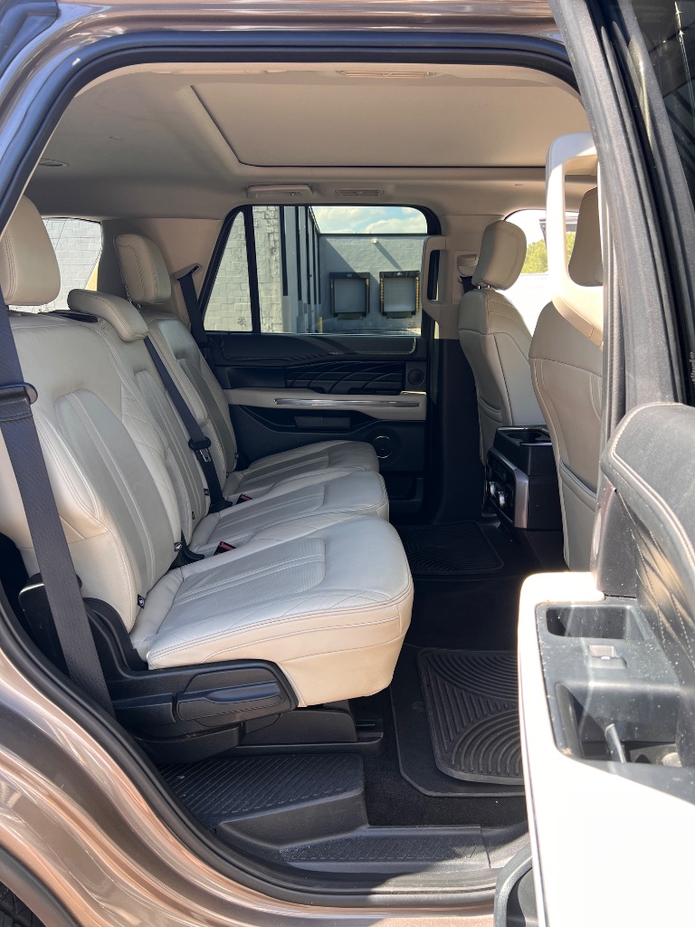 2018 Ford Expedition Platinum photo