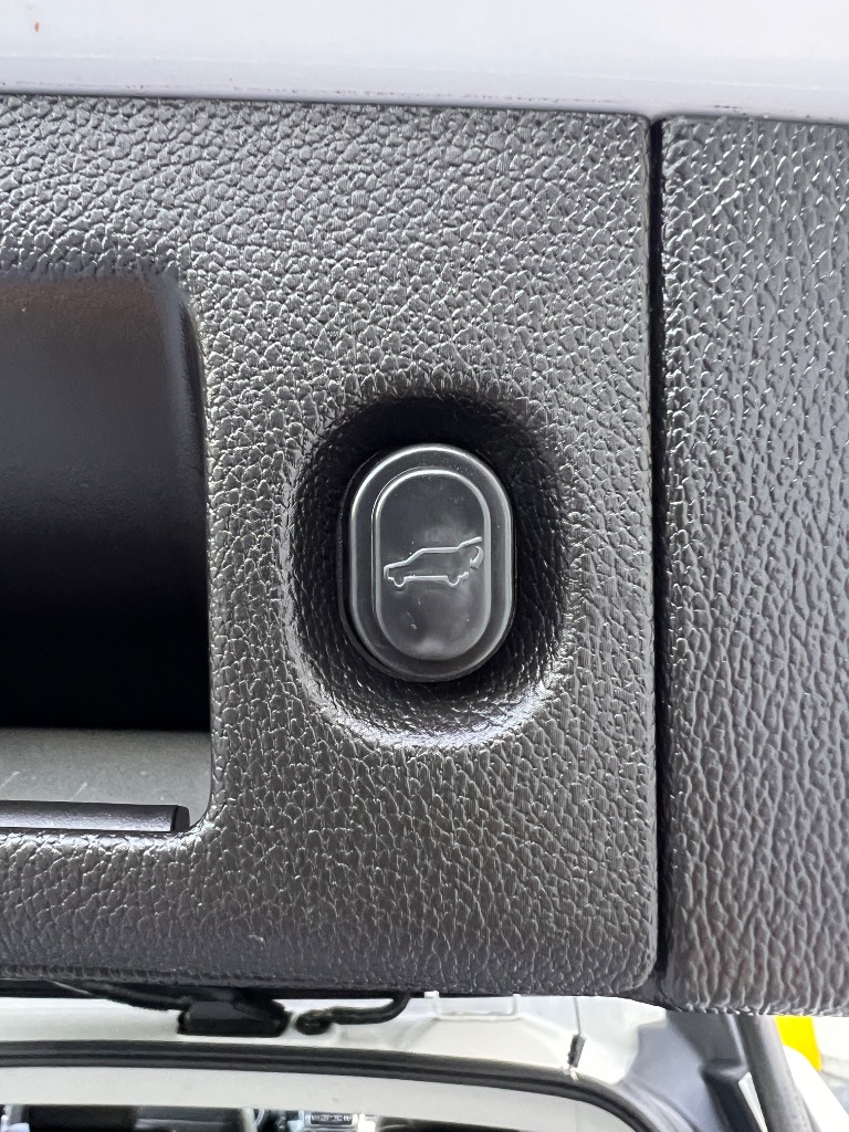 2017 Chevrolet Suburban 1500 Premier photo