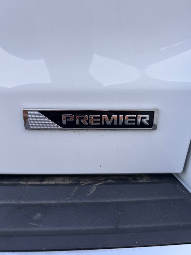 2017 Chevrolet Suburban 1500 Premier photo