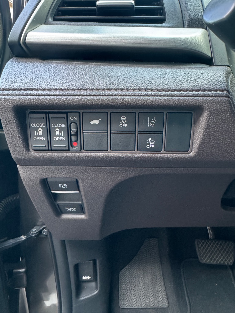 2019 Honda Odyssey - $20,900