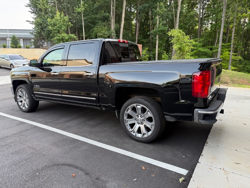 2017 Chevrolet Silverado - $21,900