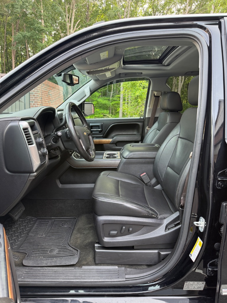 2017 Chevrolet Silverado - $21,900