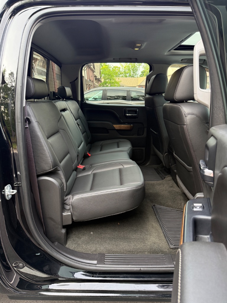 2017 Chevrolet Silverado - $21,900