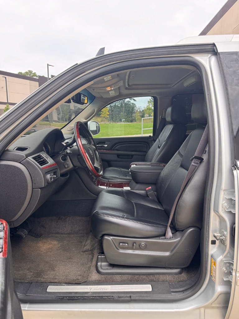 2013 Cadillac Escalade - $8,400