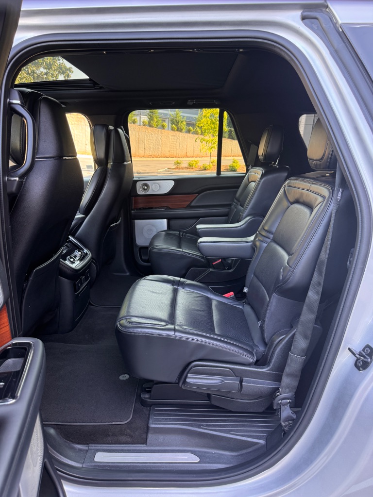2019 Lincoln Navigator - $26,000