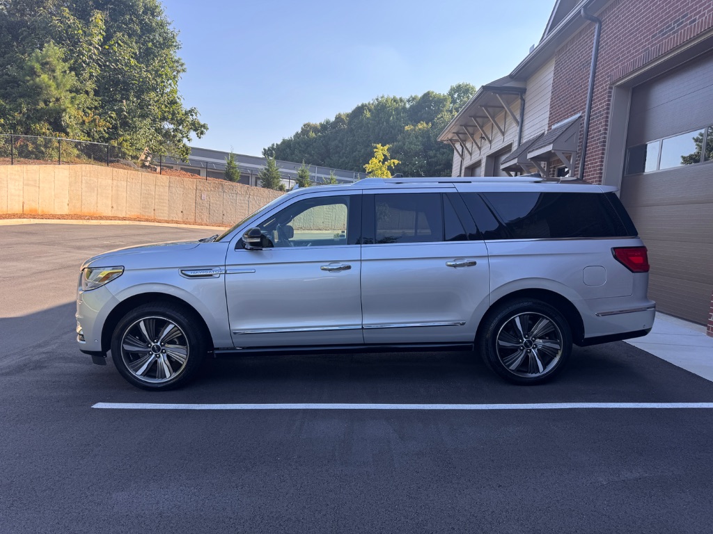 2019 Lincoln Navigator - $26,000