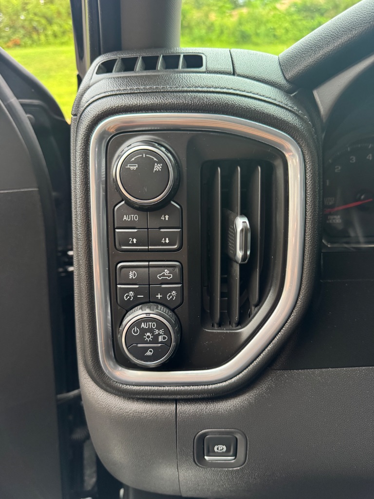 2019 Chevrolet Silverado - $26,900